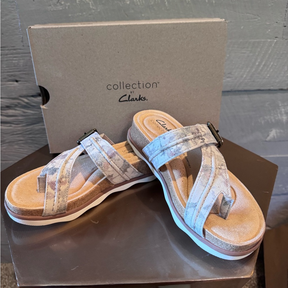 NIB collection by Clarks sandals - Picture 4 of 9